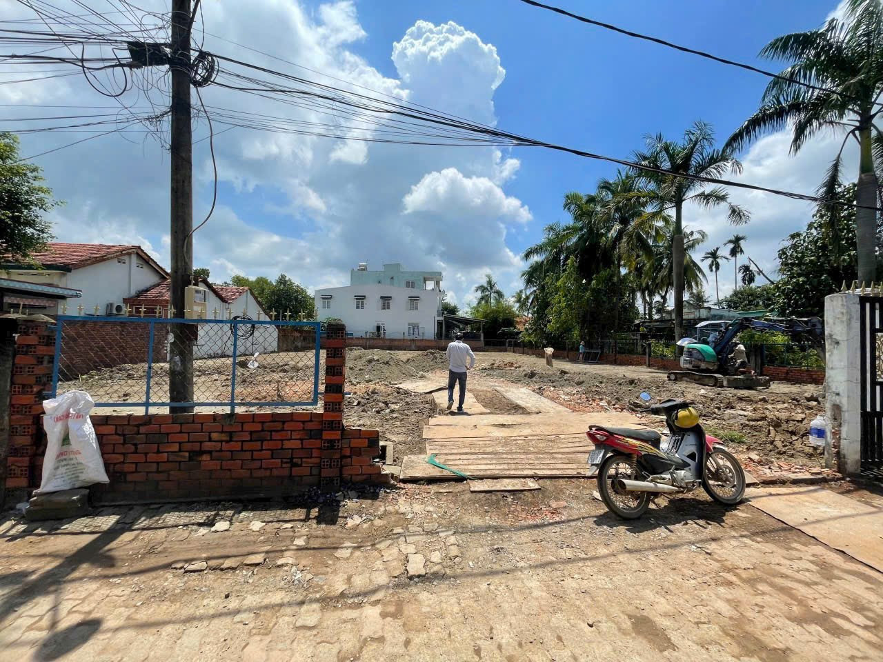 Bán đất thổ cư 3mt đường Mạc Hiển Tích. P long bình .Nguyễn xiễn