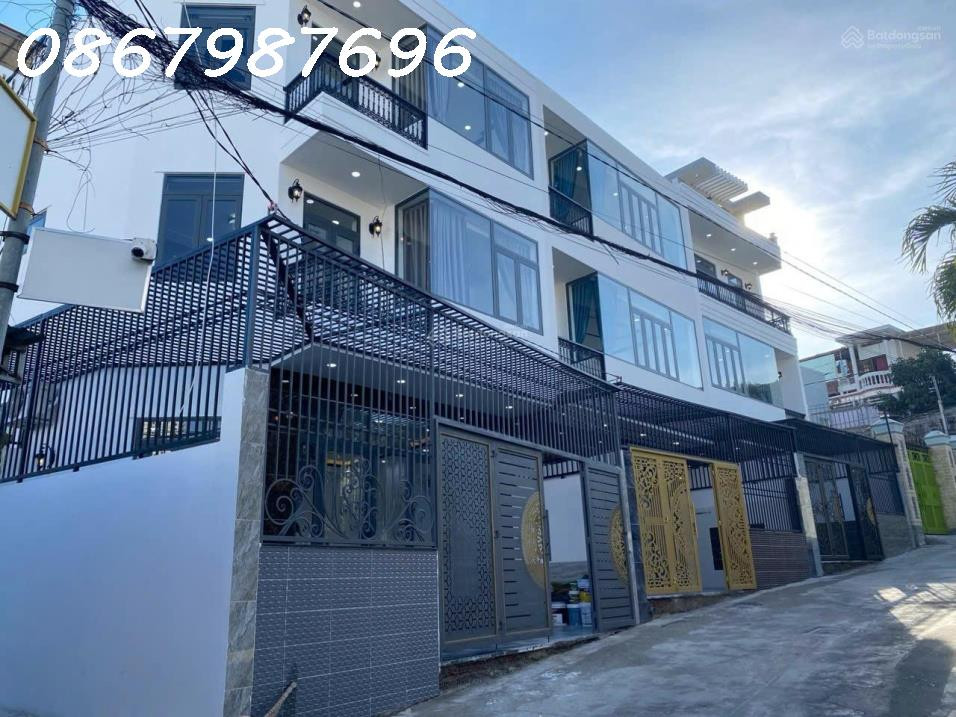 🏠 Chuyển nhượng 3 căn nhà liền kề đường Mai An Tiêm – Gần Đại học Nha Trang – Ra biển chỉ 500m