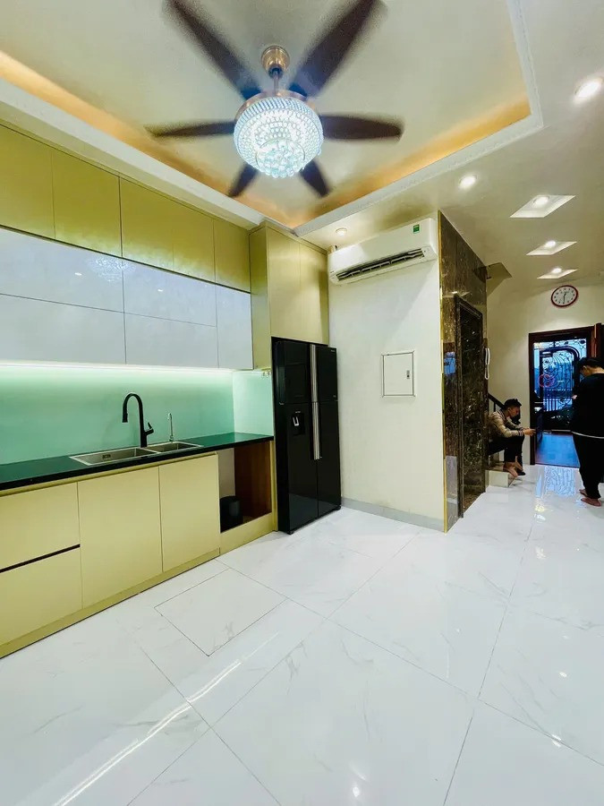 💥BÁN NHÀ MẶT PHỐ MAI ANH TUẤN – VIEW HỒ HOÀNG CẦU – 6 TẦNG – THANG MÁY – GIÁ 31,8 TỶ💥