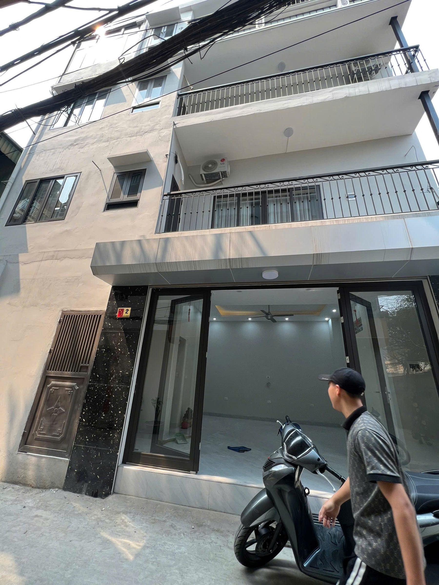 Cho Thuê Nhà Ngõ 35 Mai Động - Hoàng Mai 60M² 6 Ngủ kk - Ô Tô Đỗ Cửa - Giá Thuê 20tr