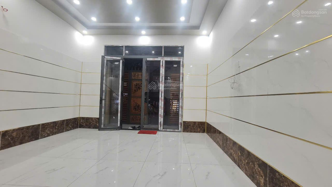 Mặt tiền Mai Hắc Đế, Q. 8, 4 tầng BTCT, 7PN, 125m2, (ngang 10) hoàn công đủ, chỉ 15.3 tỷ. Lh: 0939345129