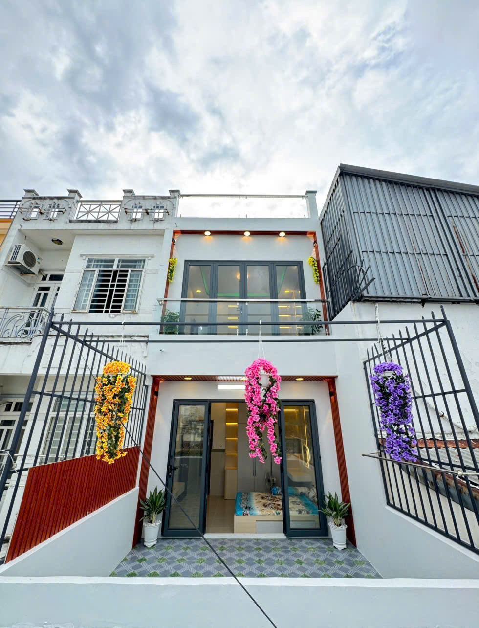 Bán Nhà Đẹp Mai Hắc Đế Quận 8
