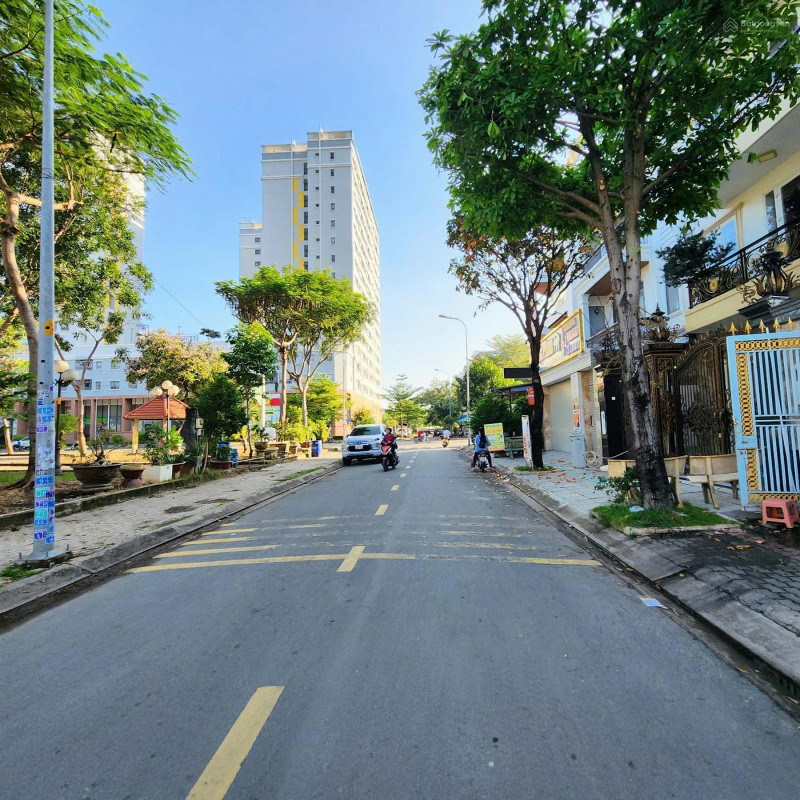 Bán đất MTĐ Man Thiện, Kinh Doanh Đỉnh, Khu phố ẩm thực sầm uất giá 2.1TỶ, sổ sẵn