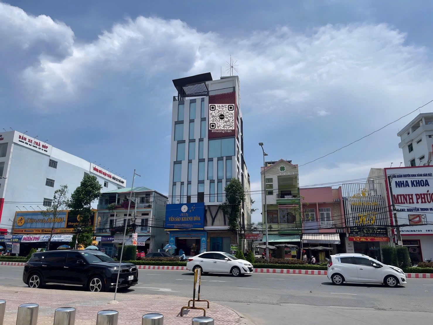 CHO THUÊ VĂN PHÒNG 85m2 CỦA TÒA NHÀ MẶT TIỀN ĐƯỜNG MẬU THÂN