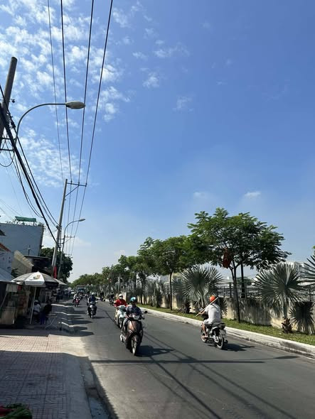 QUẬN 8. MTKD MỄ CỐC NHÀ 5 TẦNG - DT 36m2- NGAY CẦU KINH NGANG SỐ 2 - CHỈ 8,7 T.