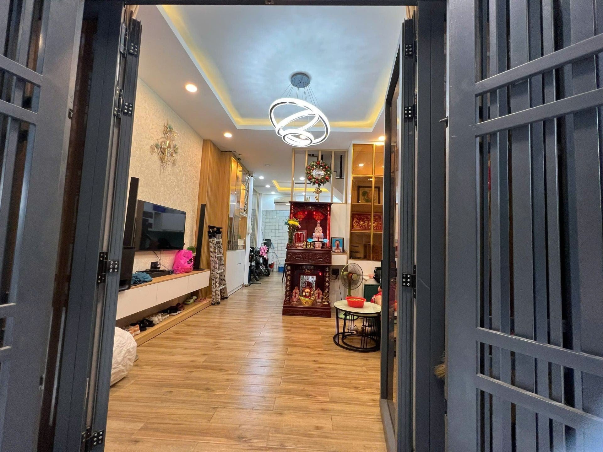 NHÀ ĐẸP MỄ CỐC- CÁCH MT 40M - CHỦ THIẾT KẾ ĐỂ Ở NỘI THẤT CAO CẤP-DT 36M2-CHỈ 5,5T