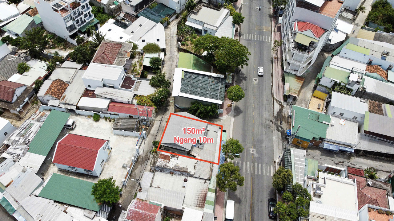 Bán nhà nặt tiền đường Mê Linh ngang 11.5m, 173m2 giá bán 18ty500 có thương lượng.
