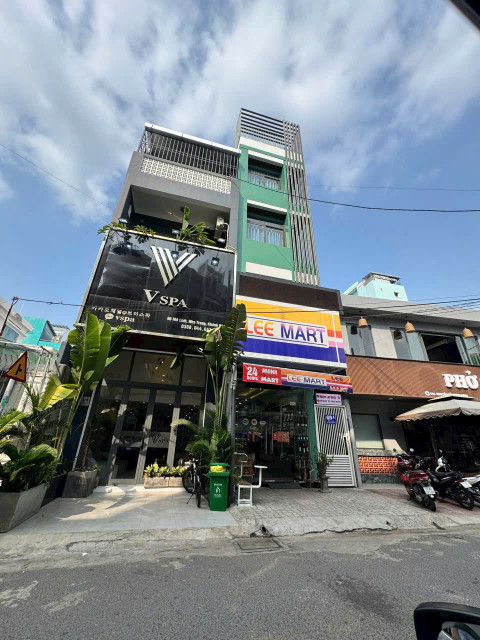 Bán nhà 4 tầng mặt tiền đường Mê Linh sát đường Nguyễn Thị Minh Khai gần biển
 Diện tích: 64m2, ngang 3.35m