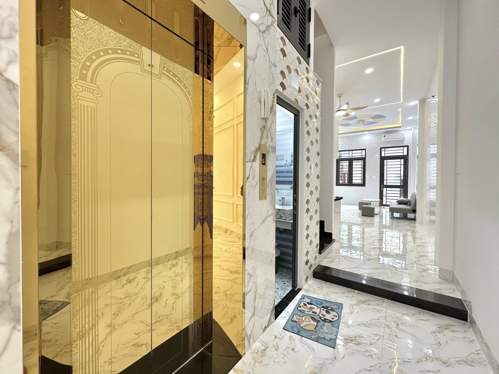 TÒA BUILDING 9T - OTO TRÁNH ĐỖ - GẦN PHỐ - LÔ GÓC - NỞ HẬU - T/ MÁY - DÒNG T.IỀN GẦN 1 TỶ/NĂM