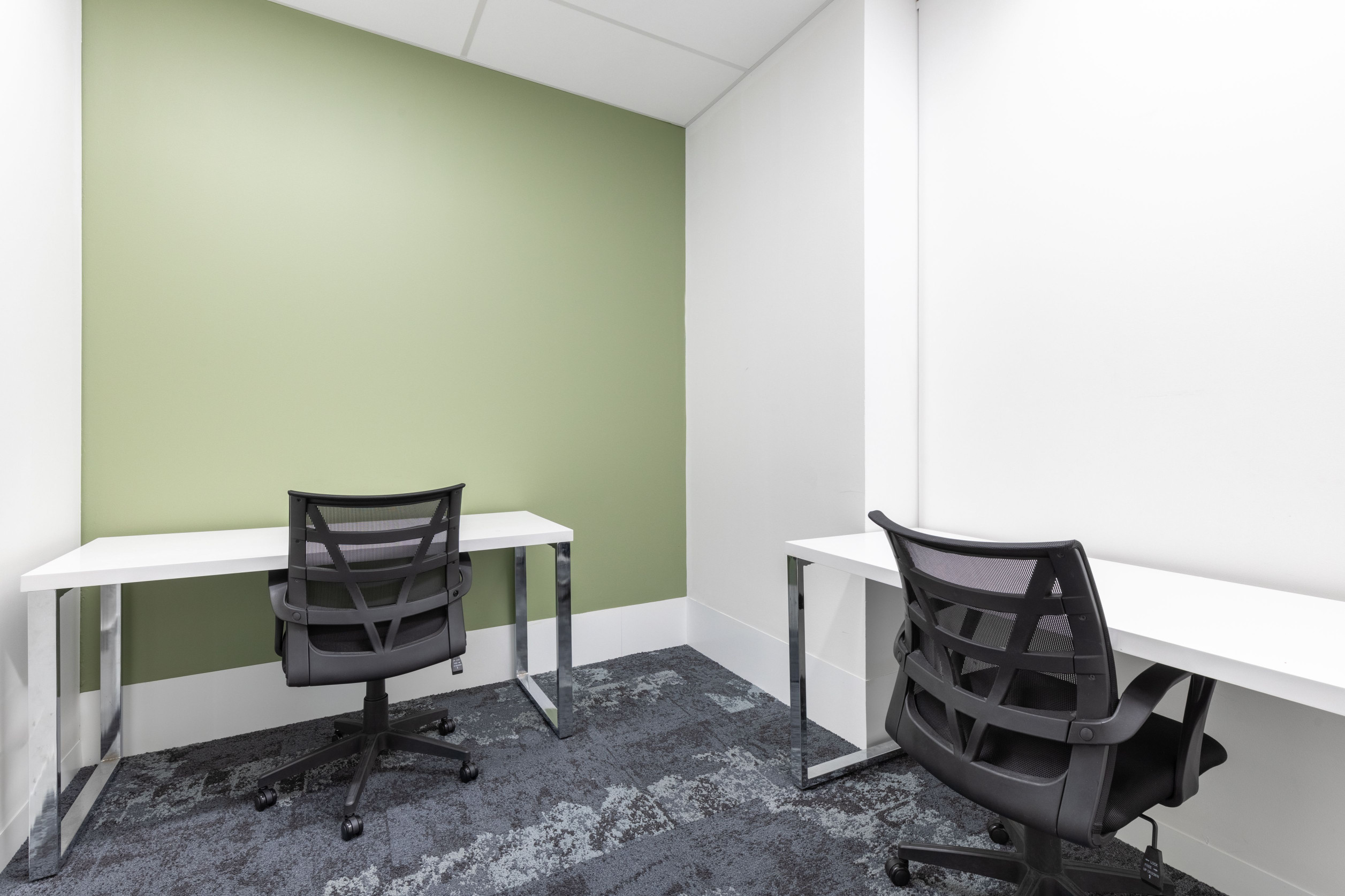 Trọn gói quyền sử dụng không gian văn phòng chuyên nghiệp cho 1 người tại Regus The Sun Building