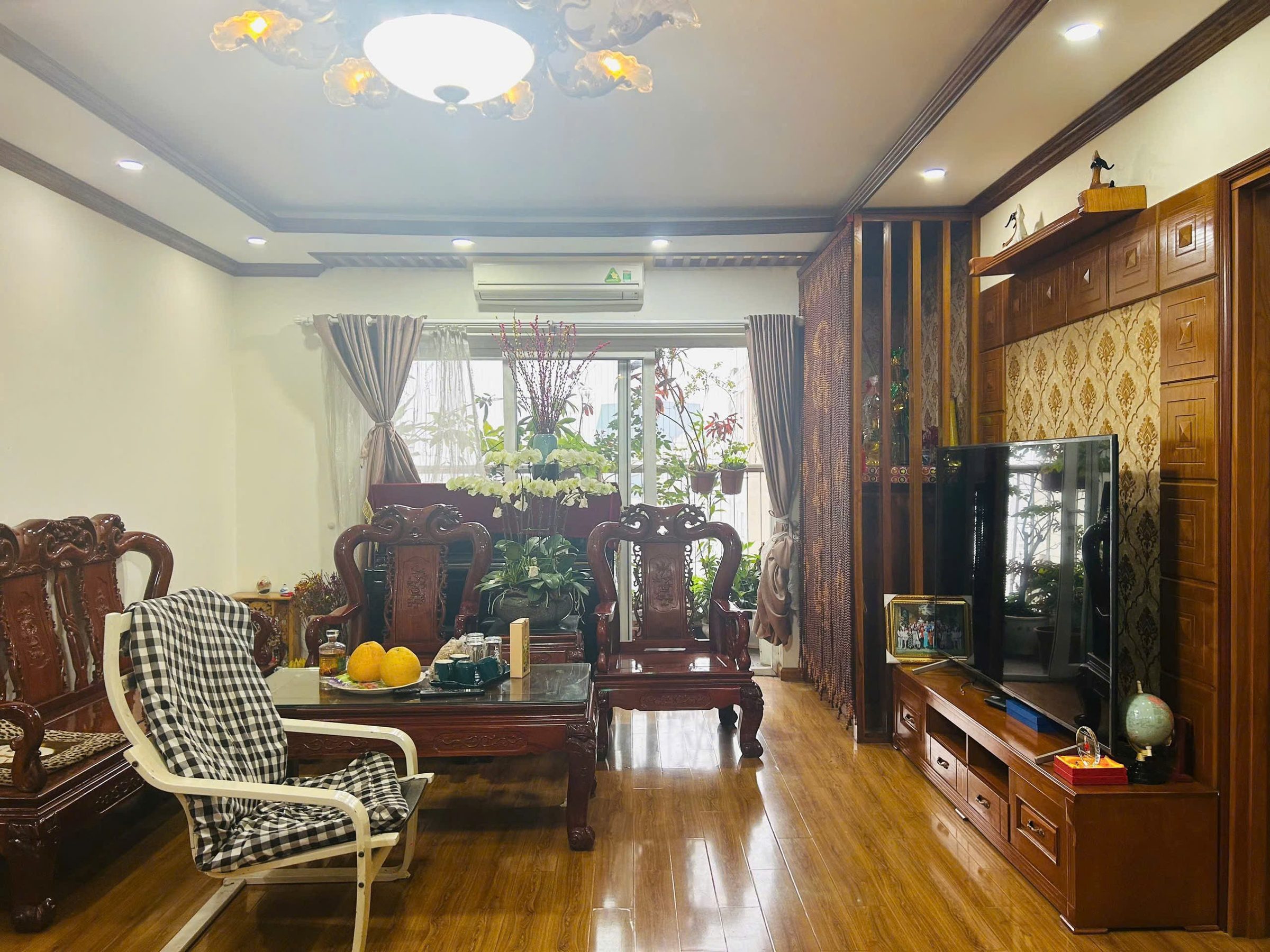 Cho Thuê Căn Hộ Cao Cấp Golden Palace Mễ Trì - Nam Từ Liêm 128M² 3 Ngủ- Full Nội Thất - Giá Thuê 21tr