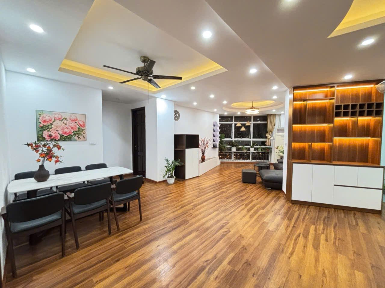 Bán căn hộ CT5B Mễ Trì Thượng -View triệu đô, hàng xóm Vin Green Bay