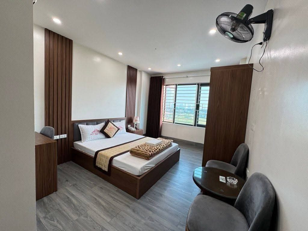 bán nhà Miêu Nha Tây Mỗ, 7 tầng thang máy, 55m 15 tỷ 800 triệu, ngõ thông, kinh doanh nhà nghỉ, view làng giáo dục quốc tế
