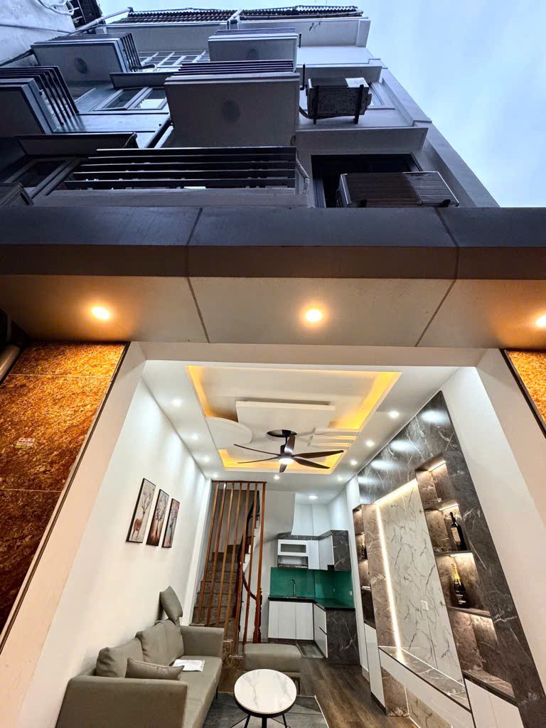 Nhà đẹp, dân xây cạnh Times City - Minh Khai - quận Hai Bà Trưng, 31m2, 5 tầng, 5 tỷ 900 triệu