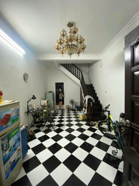 Cho thuê căn hộ tập thể phố Minh Khai (Hòa Bình 7), 90m2, 3 ngủ.7.5 triệu/tháng