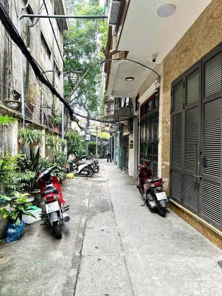 Cho thuê nhà ngõ 56 Minh Khai, 4 tầng x 33m2, 3 ngủ, 12 Triệu Full đồ