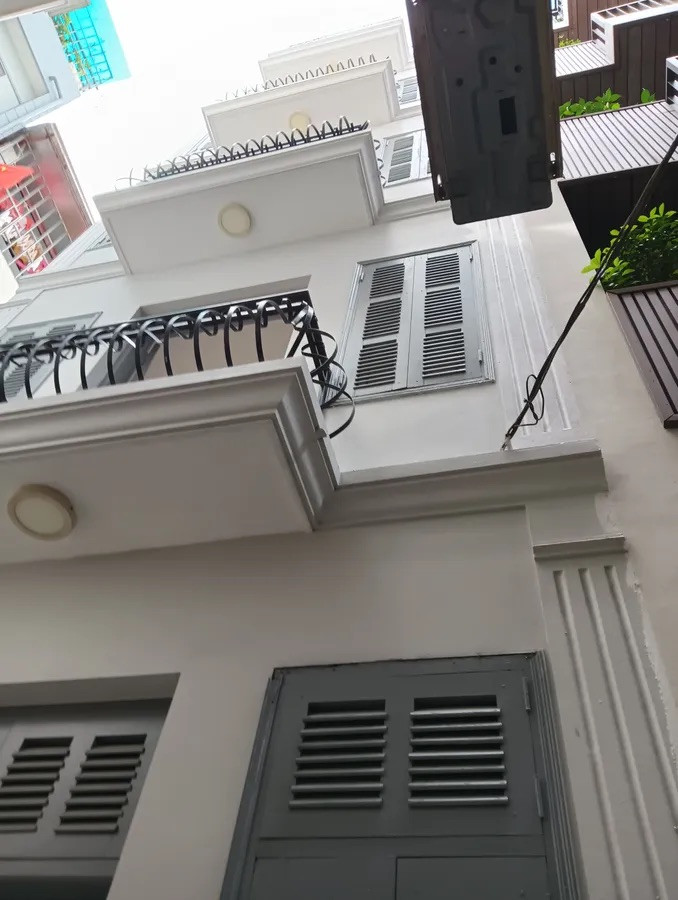 Nhà đẹp Minh Khai, 37m2 x 5 tầng, lô góc, 3PN, hàng xóm Timecity - Imperia, Nhỉnh 7 tỷ