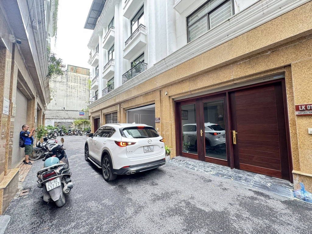 BÁN NHÀ LK MỖ LAO. 70M2 - 5 TẦNG. GARA Ô TÔ. NHÀ MỚI, FULL NỘI THẤT.