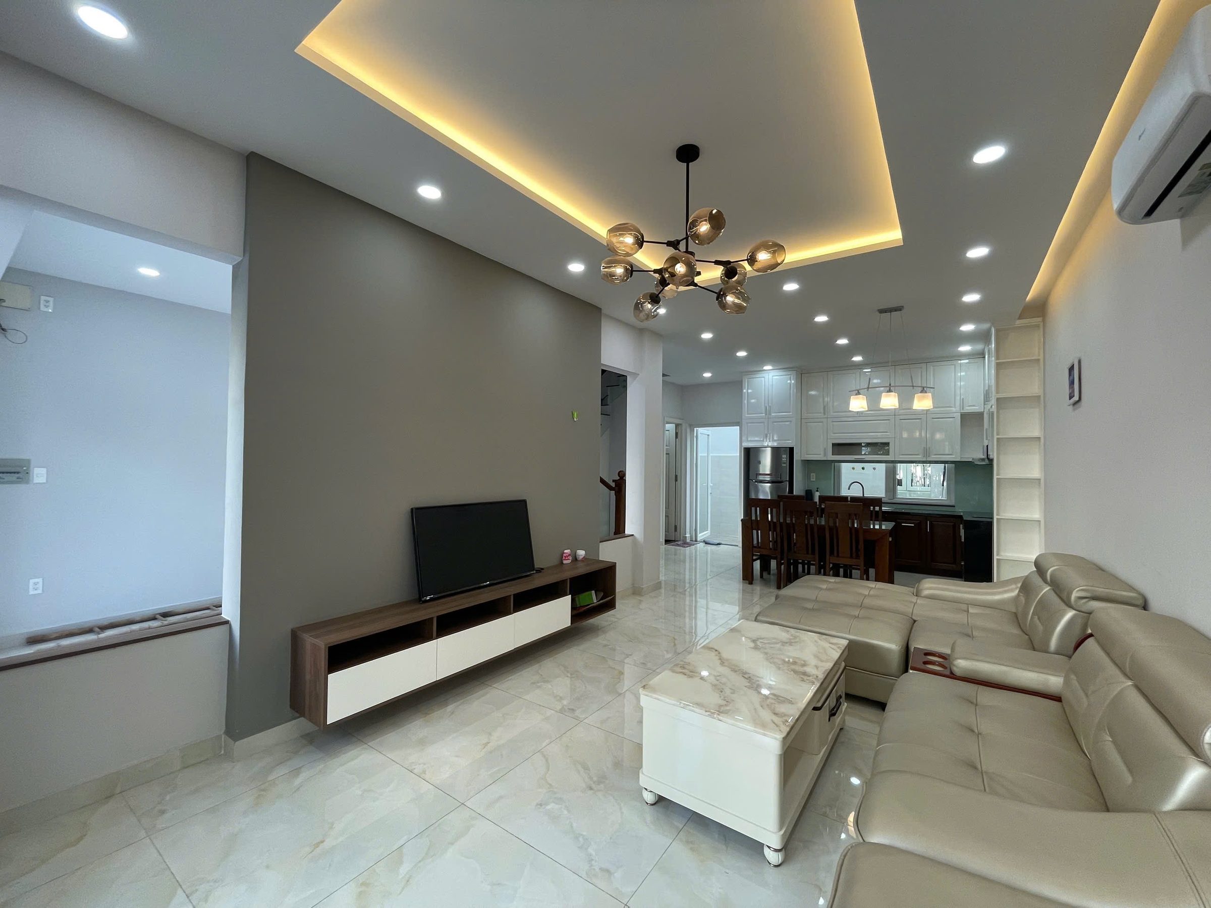 Bán nhà Khang Điền ngang 7m, 3 lầu mới xây cực đẹp- giá 14.5 tỷ Mega Ruby Khang Điền Q9