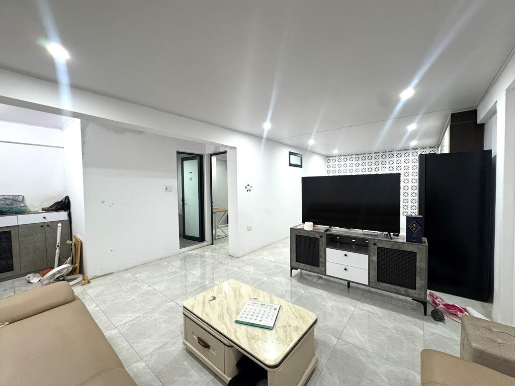 BÁN NHÀ TẬP THỂ 50M2 - NAM ĐỒNG - Ô CHỢ DỪA - ĐỐNG ĐA - HÀ NỘI - CHỈ 3,X TỶ - SỔ ĐỎ CHÍNH CHỦ