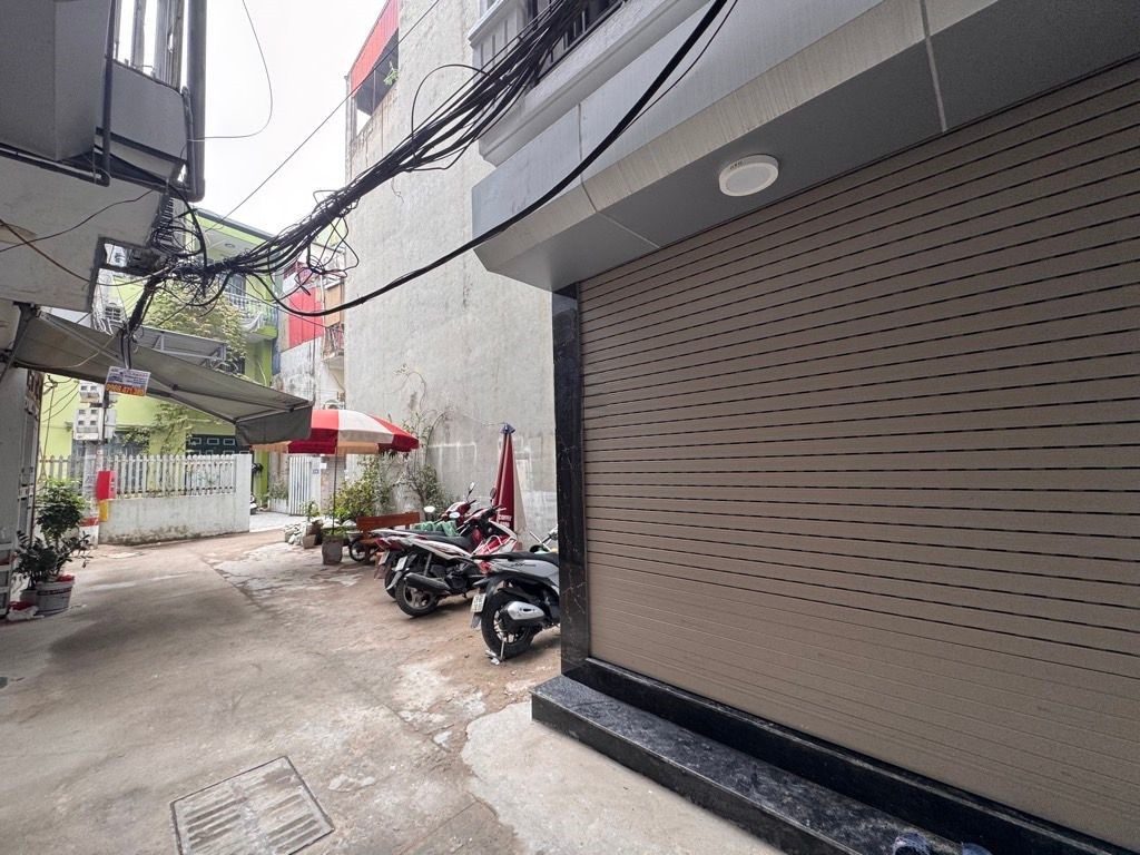 Bán nhà mới xây phố Nam Dư 30m² x 5 tầng – full nội thất – ngõ thông 3 gác đỗ cửa – chỉ 7,9 tỷ