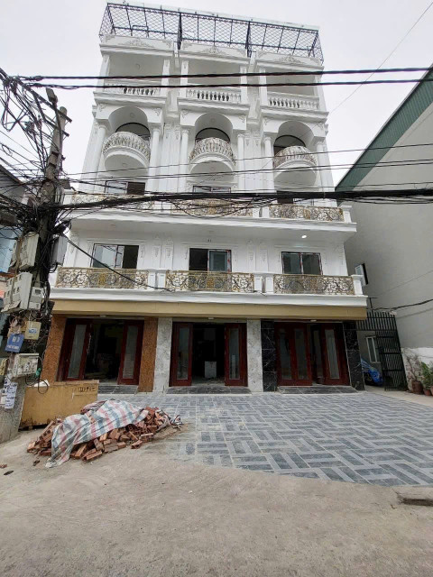 HIẾM! NHÀ 6 TẦNG 40m2 ĐẸP NHẤT LONG BIÊN -Ô TÔ -THANG MÁY -HƠN 11 TỶ
