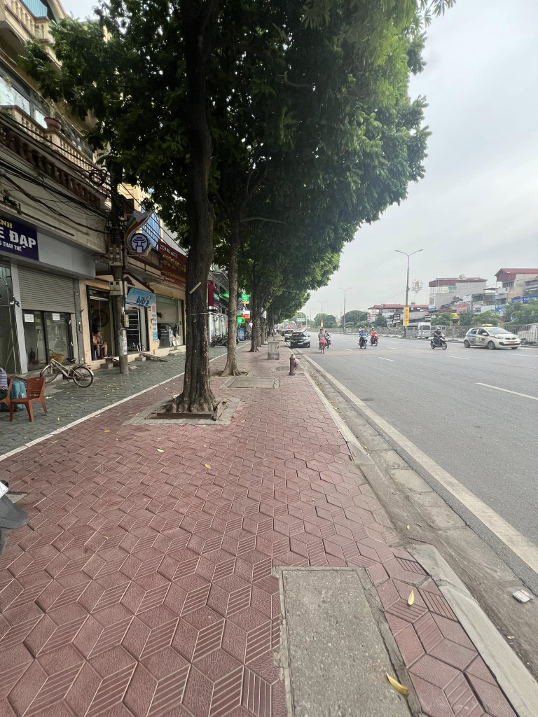 MẶT PHỐ - VỈA HÈ RỘNG KINH DOANH SIÊU KHỦNG - 18 tỷ