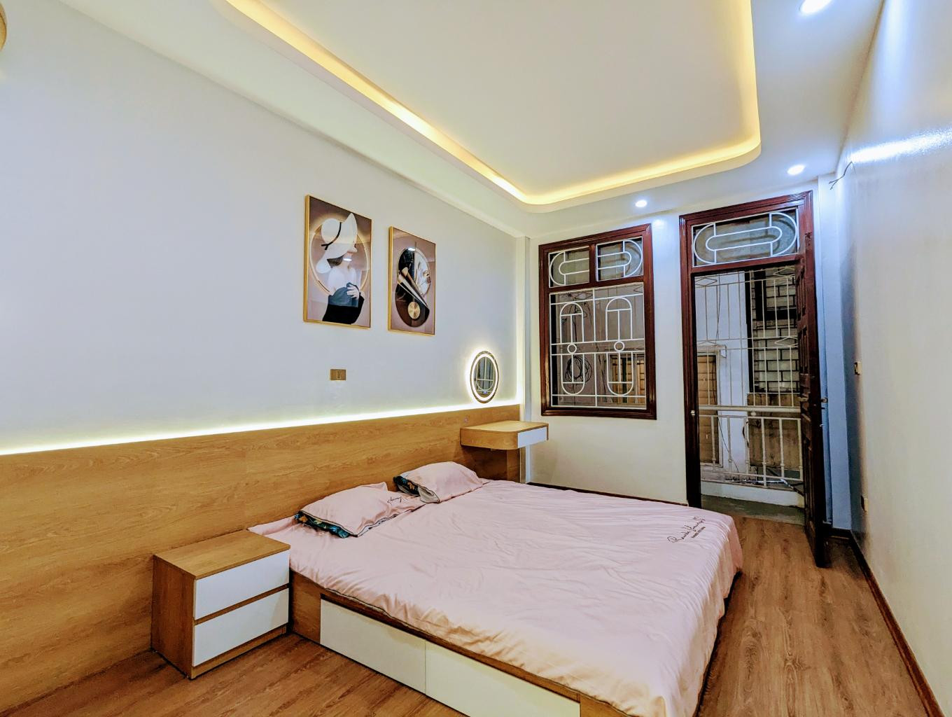Vị trí: Ngọc Khánh - Giảng Võ - Nguyễn Chí Thanh - Đê La Thành, trung tâm quận Ba Đình
🏠 Diện tích: …m² (cập nhật)
💰 Giá: … tỷ (cập nhật)

🔹 Mô tả đặc biệt:
✅ Nhà 6 tầng thang máy, thiết kế hiện đại, nội thất cao cấp
✅ Ngõ rộng, ba gác tránh, nhiều hướng 