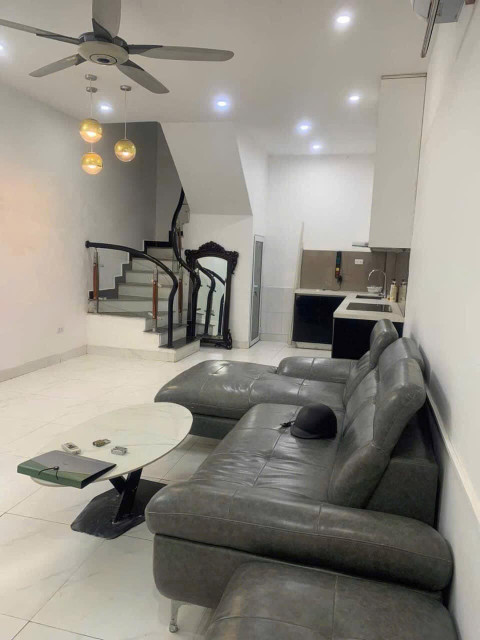 Bán Nhà!Nghi Tàm,30m ra Oto,DT: 38m2 x 3Tầng,MT: 4.3m,Giá: 7.85 tỷ Tây Hồ