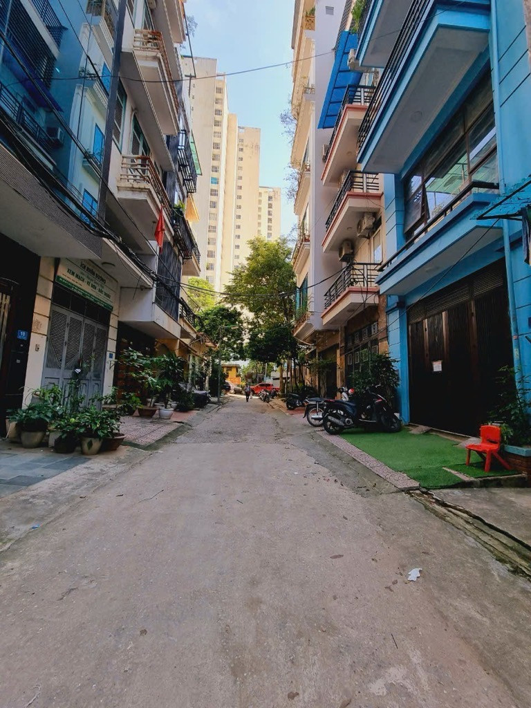 PHÂN LÔ VIP CẦU GIẤY - NGÕ TO HƠN PHỐ - VỈA HÈ ĐÁ BÓNG - KINH DOANH VP- FULL NỘI THẤT XỊN- 2 THOÁNG- Ở SƯỚNG- HIẾM
