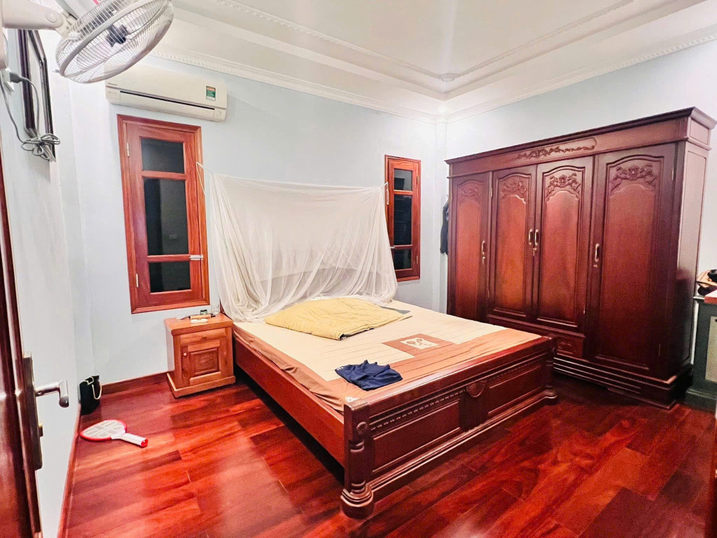 PL NGHĨA ĐÔ - OTO TRÁNH GARA OTO - 2 THOÁNG DT 56m2 5 tầng MT 4.4m Giá 27.6 tỷ