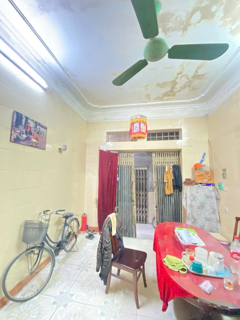 B.Á.N NHÀ # PHỐ NGHĨA DŨNG # BA ĐÌNH- 5 TỶ NHÀ TỰ XÂY - SỬA TẦNG THOẢI MÁI - VÀI BƯỚC RA Ô TÔ.
💎Phố Nghĩa Dũng 5 tỷ Ba Đình. Diện tích 35 mét vuông. Nhà xây 3 tầng.