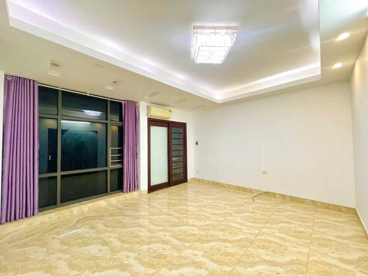 BÁN NHÀ NGHĨA TÂN CẦU GIẤY, PHÂN LÔ, ÔTÔ VÀO NHÀ, KINH DOANH, DT 36M², MT RỘNG, GIÁ 10TỶ