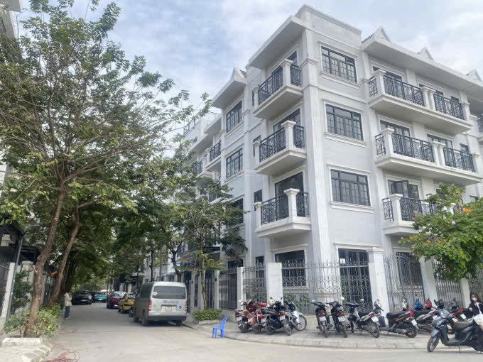 Chủ nhà,  bán Liền kề Đại Kim- Nguyễn  Xiển. DT 82,5m x 5 tầng. Giá 22,7 tỷ. LH: 0964769634