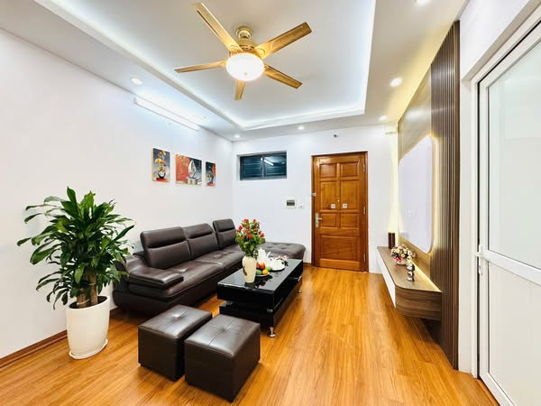 Bán căn hộ chung cư Kim Văn Kim Lũ, Hoàng Mai, nhà đẹp full nội thất, 3 ngủ, 2vs