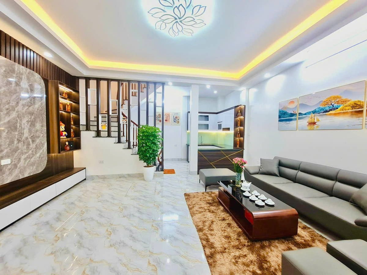 CẦN BÁN VŨ TRỌNG PHỤNG THANH XUÂN,35Mx4T,NGÕ THÔNG,1 NHÀ RA PHỐ,NHÀ MỚI Ở LUÔN.