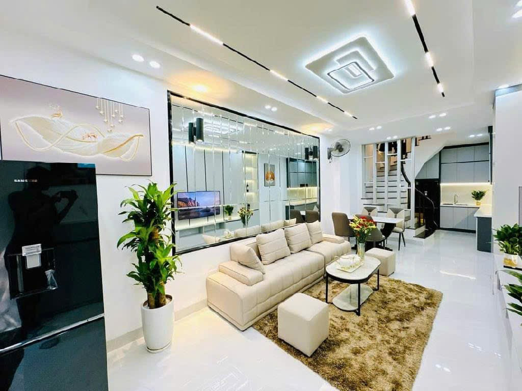 HIẾM PHỐ VŨ TRỌNG PHỤNG Ở VIP, NGÕ THOÁNG BA BƯỚC RA PHỐ CHỈ 7.1 TỶ.