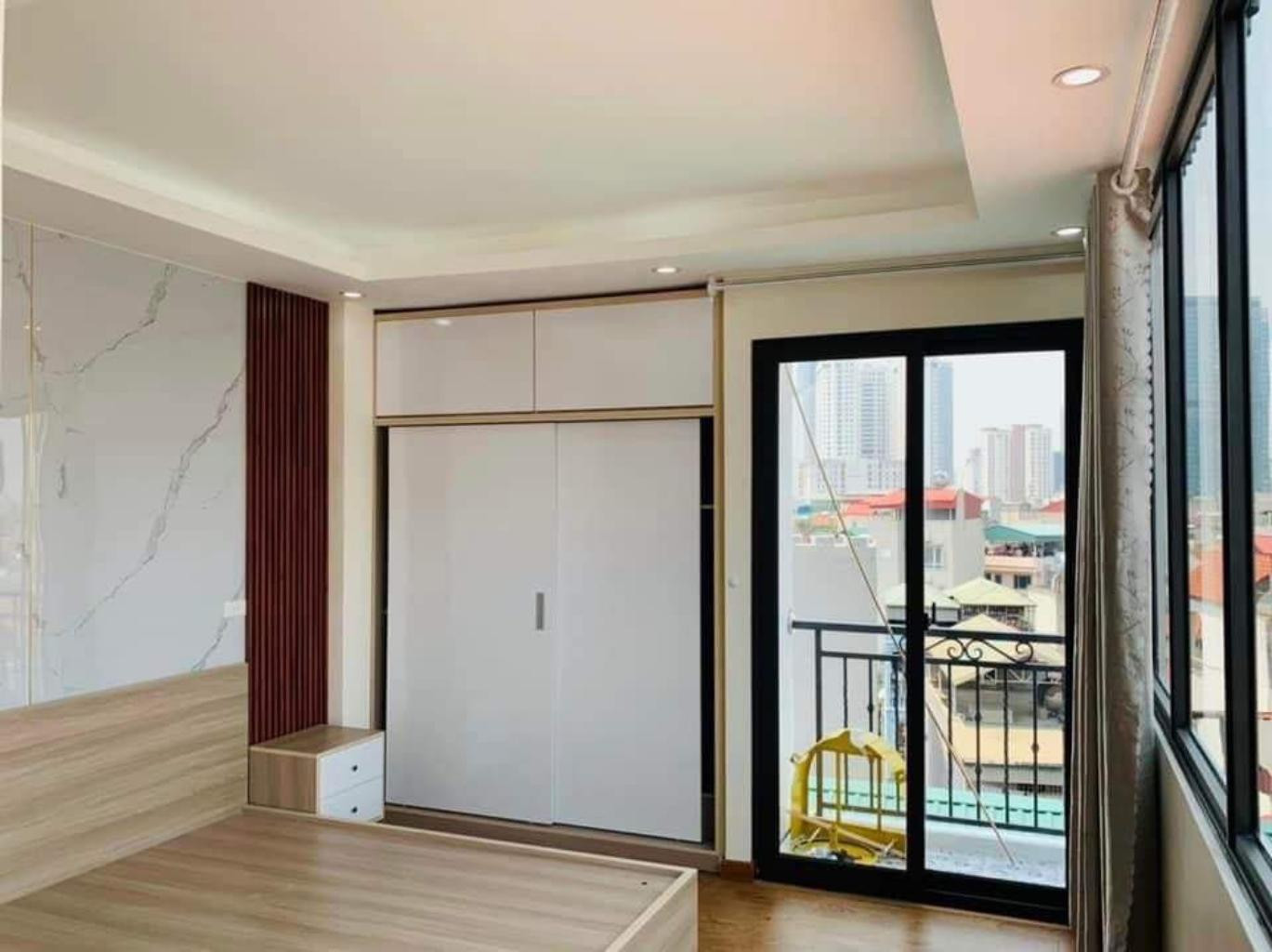 TÒA CCMN ĐƯỜNG NGUYỄN KHANG - 63M2 X 7 TẦNG - 16 TỶ - OTO GẦN   - THANG MÁY - DÒNG TIỀN 900TR 1 NĂM