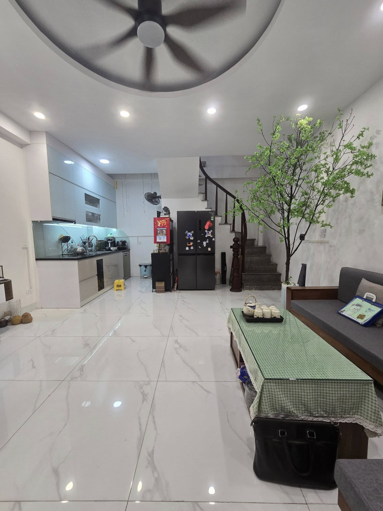 💥ĐẸP WÁ💥Ngõ cực to, Nguyễn Khang 37m 5T, MT 5M, Nội thất VIP, 7.9 Tỷ