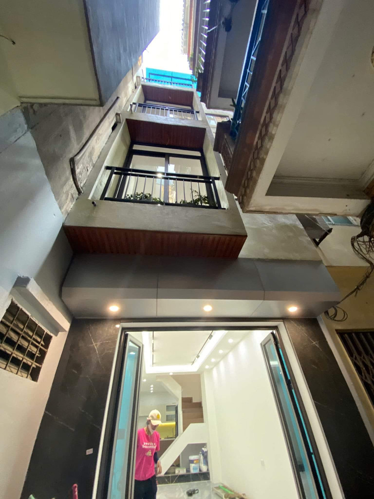 Chính chủ! Bán nhà Pháo Đài Láng- cạnh DH Ngoại Thương 41m2 5T 5PN