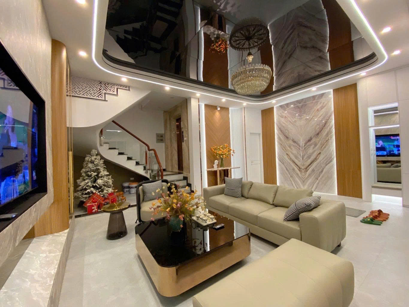 NHÀ MỚI ĐẸP – 56M x 6 TẦNG THANG MÁY – NỘI THẤT 5 SAO – NGỌC HÀ, BA ĐÌNH – 15.5 TỶ