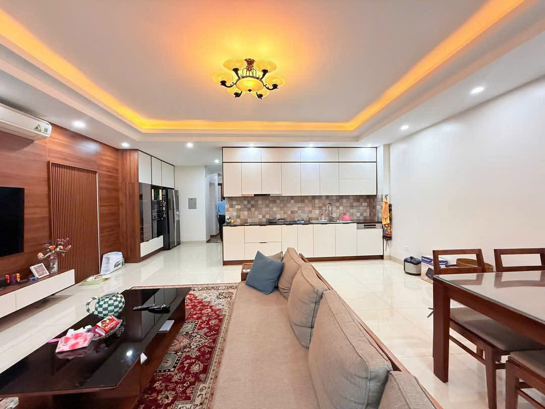 BÁN NHÀ PHỐ NGỌC HÀ - BA ĐÌNH - VỈA HÈ - KINH DOANH - 2 MẶT NGÕ - THANG MÁY - GARA Ô TÔ - KHÁCH THIỆN CHÍ CHỦ TẶNG LẠI FULL ĐỒ
55mx 5 tầng, mt 5,3, giá 19,5 tỉ