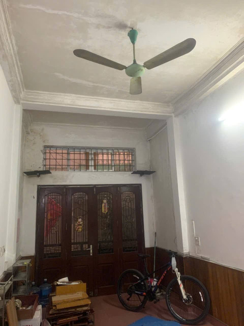 Cho thuê nhà Phố Tây Sơn, 4 tầng x 31m2, 3 ngủ, 3 vệ sinh, chỉ 10 Triệu/tháng