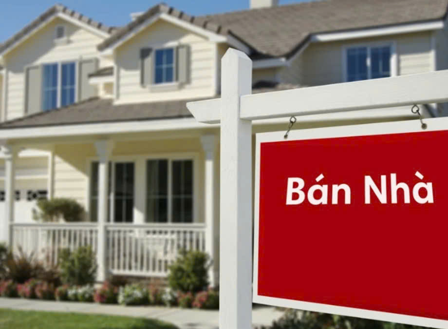 Bán Gấp !!! Nhà gần chợ Trại Găng 10 m, Quận Hai Bà Trưng, Thanh Nhàn - Ngõ thông
