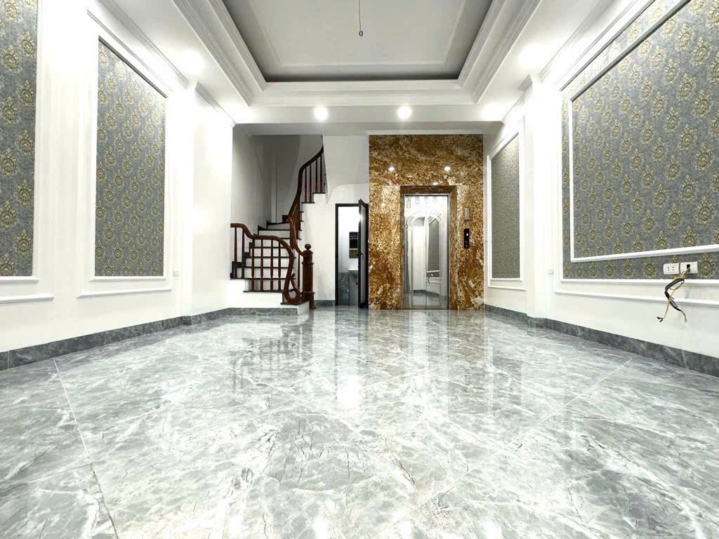 BÁN NHÀ 6 TẦNG, CÓ THANG MÁY TẠI TRẦN CUNG, CẦU GIẤY - GIÁ 7.68 TỶ