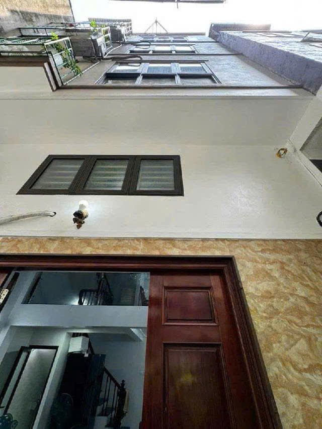 BÁN NHÀ TRẦN CUNG -40 M- 5 TẦNG - 7.9 TỶ- O TO ĐỖ CỔNG - ẢNH THẬT