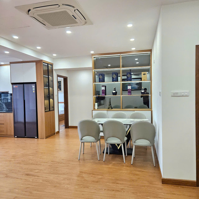 Chính chủ bán gấp CH Chung Cư CT5 – ĐN2, Mỹ Đình 2,Nam Từ Liêm: DT 105m2 – 3PN. 6,75 tỷ.