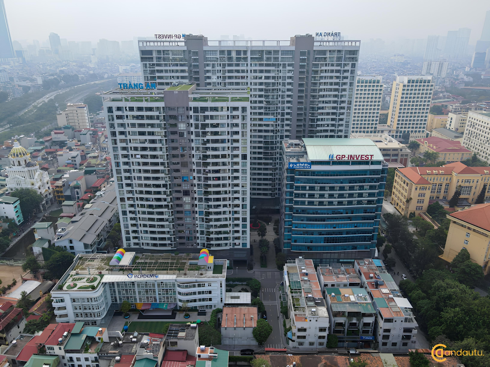 (Tin thật 100%) CH 88m2 x 3PN có slot ô tô tại Tràng An Complex - Ban công hướng Bắc - Nội thất đẹp