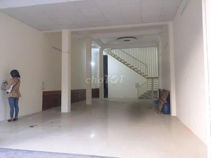 CHO THUÊ NHÀ NGÕ Ô TÔ TRÁNH NGUYỄN PHÚC LAI, ĐỐNG ĐA, 5 TẦNG, 60M2, 6 NGỦ, 20 TRIỆU