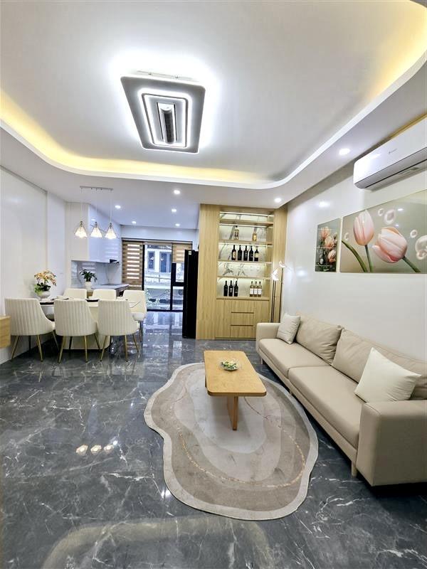 SIÊU PHẨM NGÔ_GIA_TỰ 50m x 6 tầng - OTO VÀO NHÀ, THANG MÁY NHẬP, FULL NỘI THẤT
